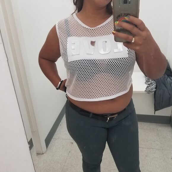 crop top  - Picture 9 of 16